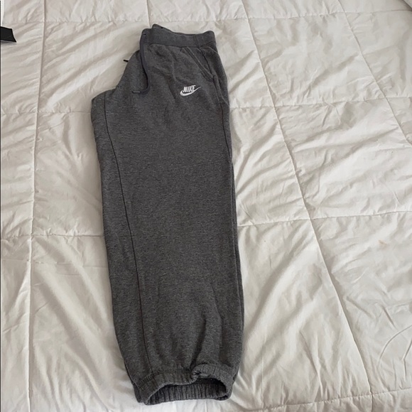 Nike Pants - Loose fit Nike joggers